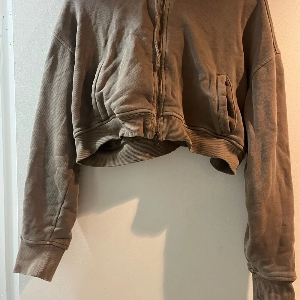 Elwood Core Babydoll Crop Zip Hoodie - Picture 1 of 3